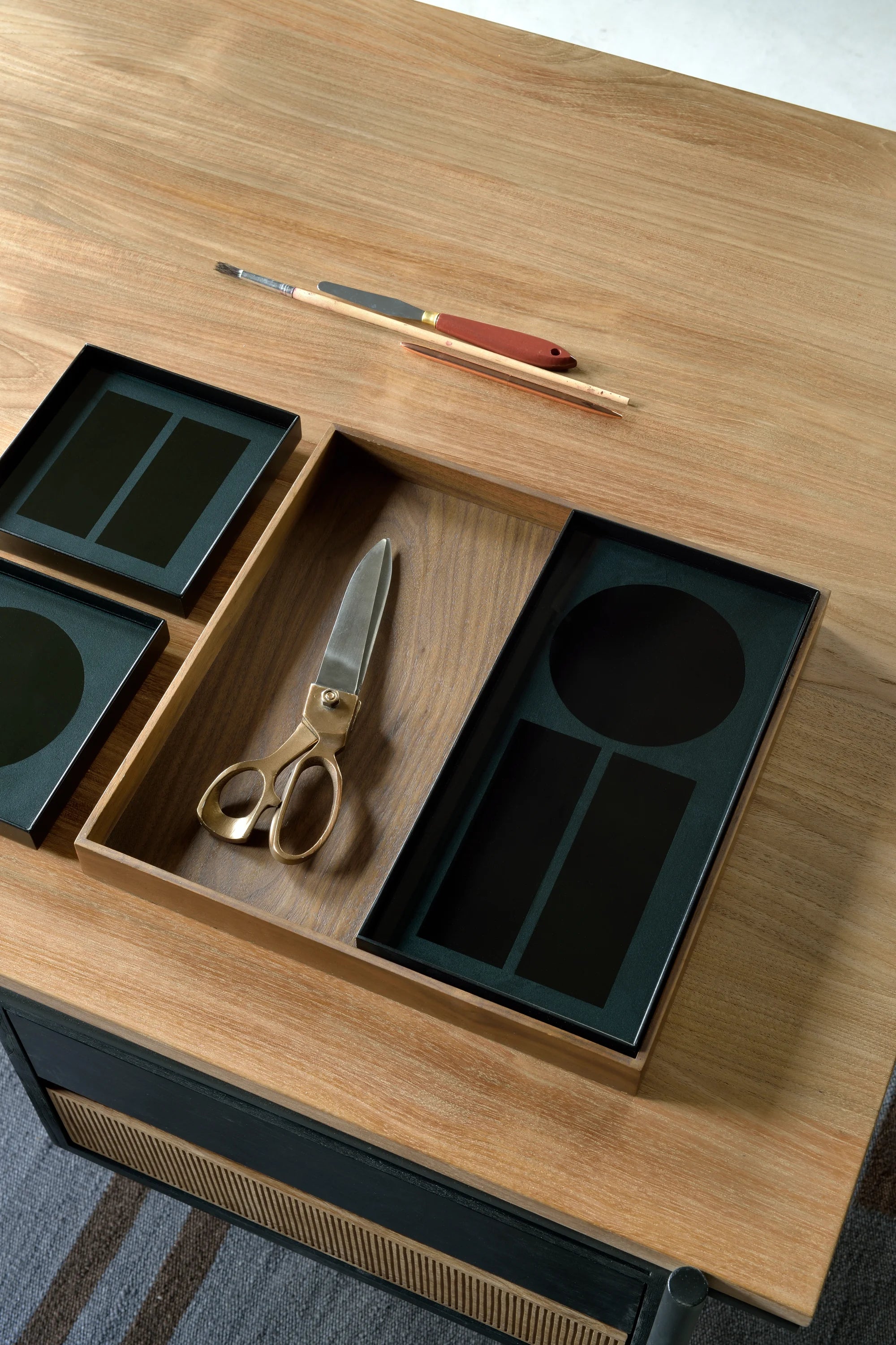 Oscar Desk
