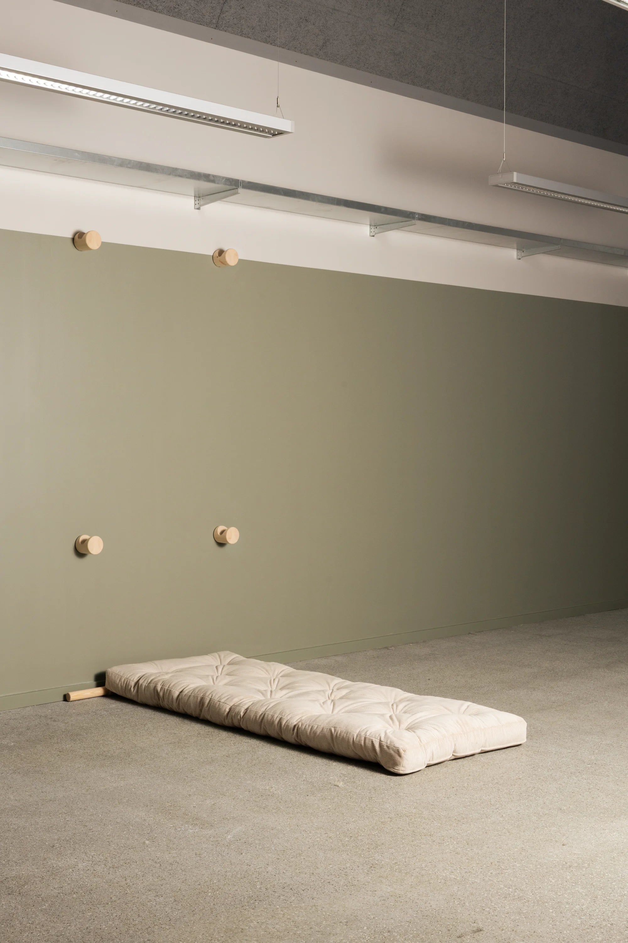 Hooked Sleeper Chair - THAT COOL LIVING