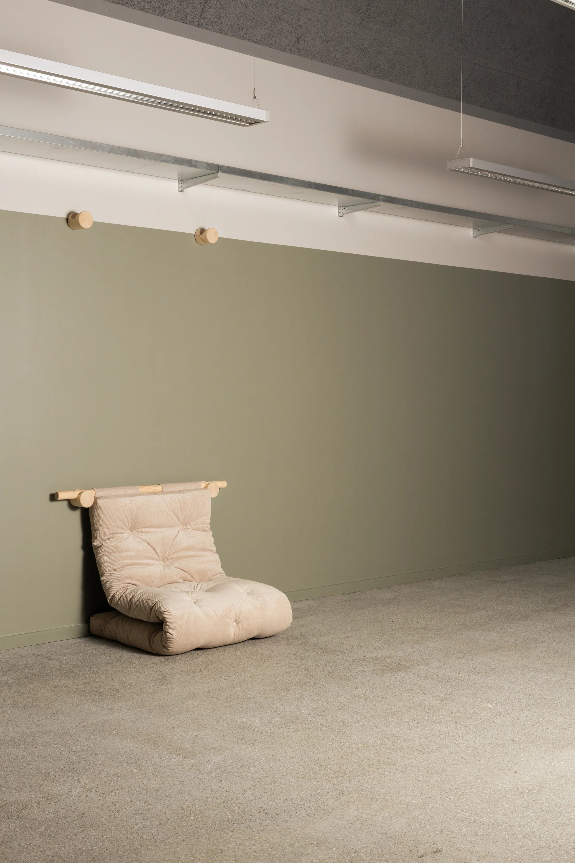 Hooked Sleeper Chair - THAT COOL LIVING