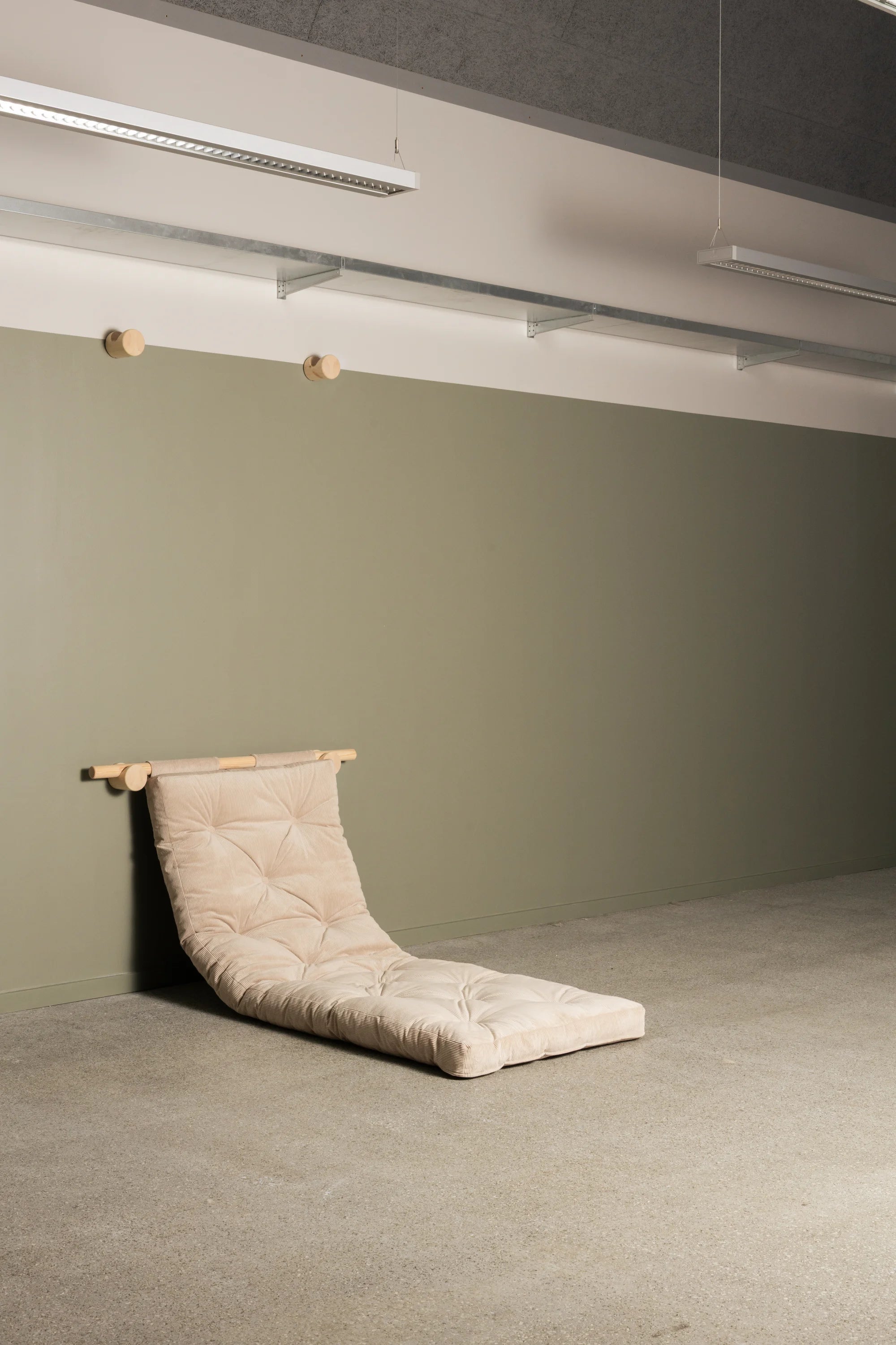 Hooked Sleeper Chair - THAT COOL LIVING