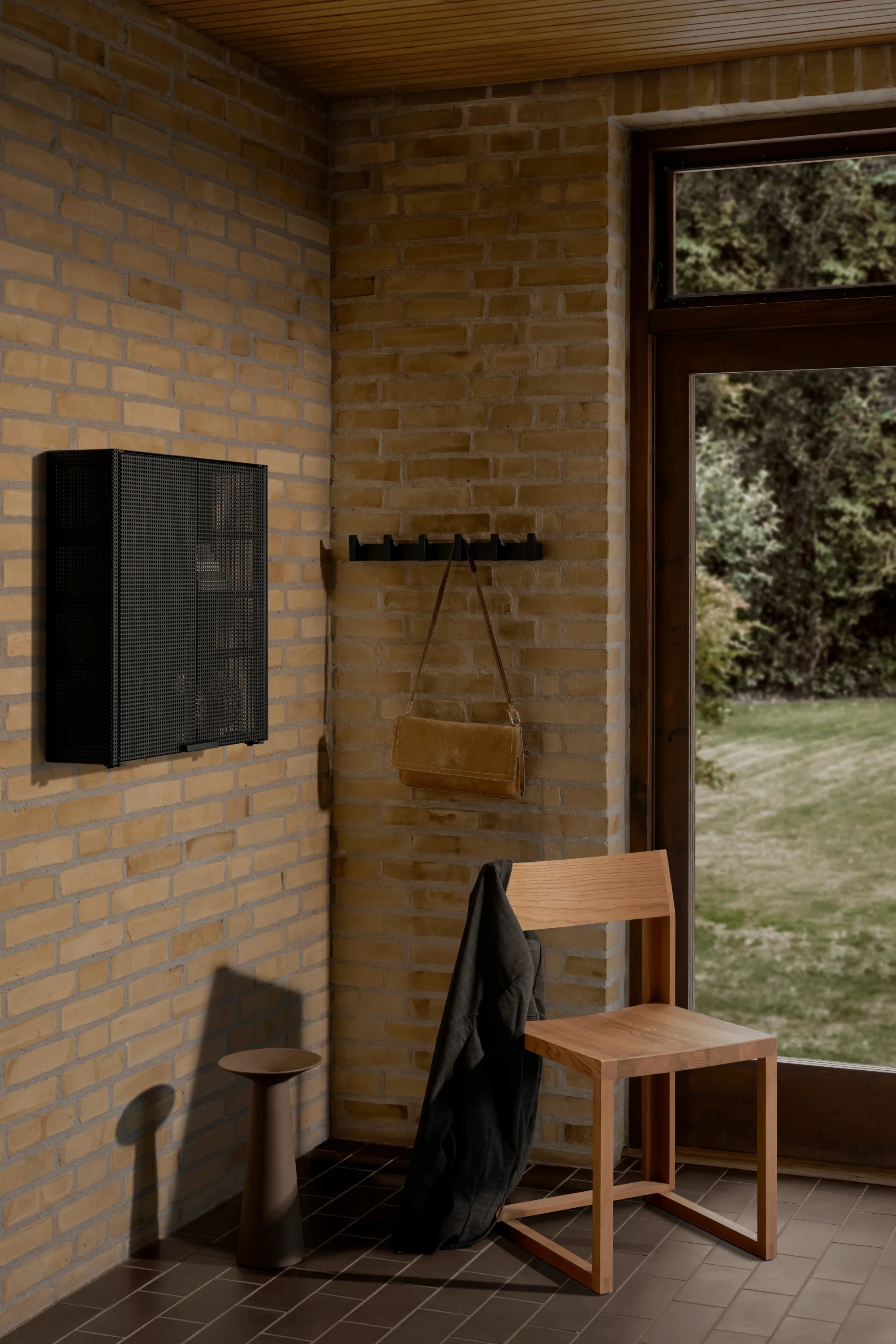 Outline Chair - THAT COOL LIVING