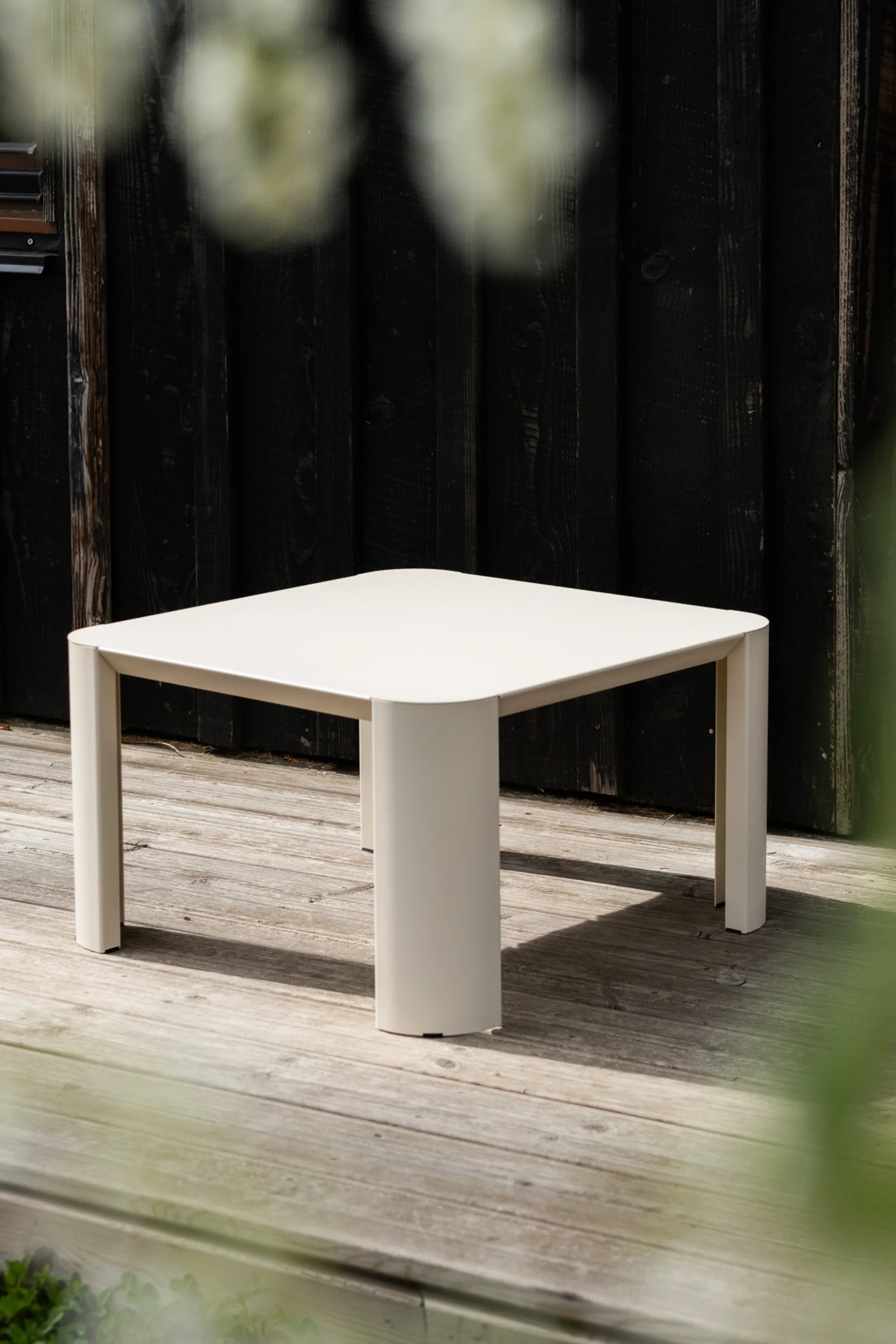 Outdoor Fli Coffee Table