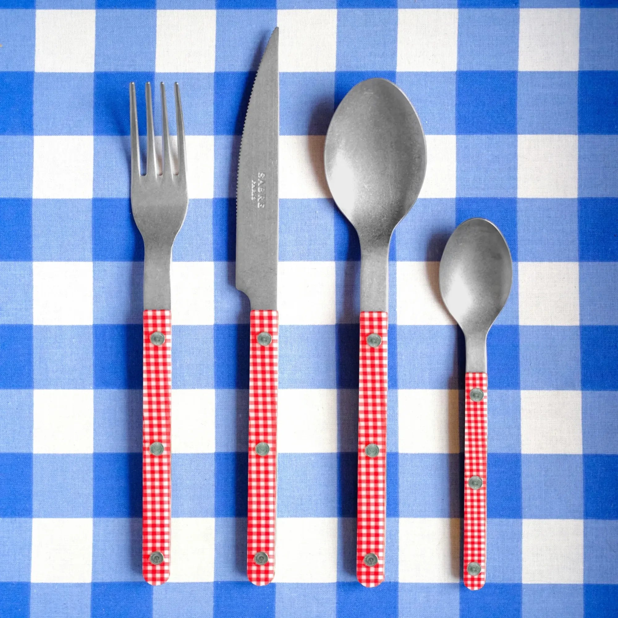 Stylish Bistrot Gingham Cutlery Set with classic checkered pattern design