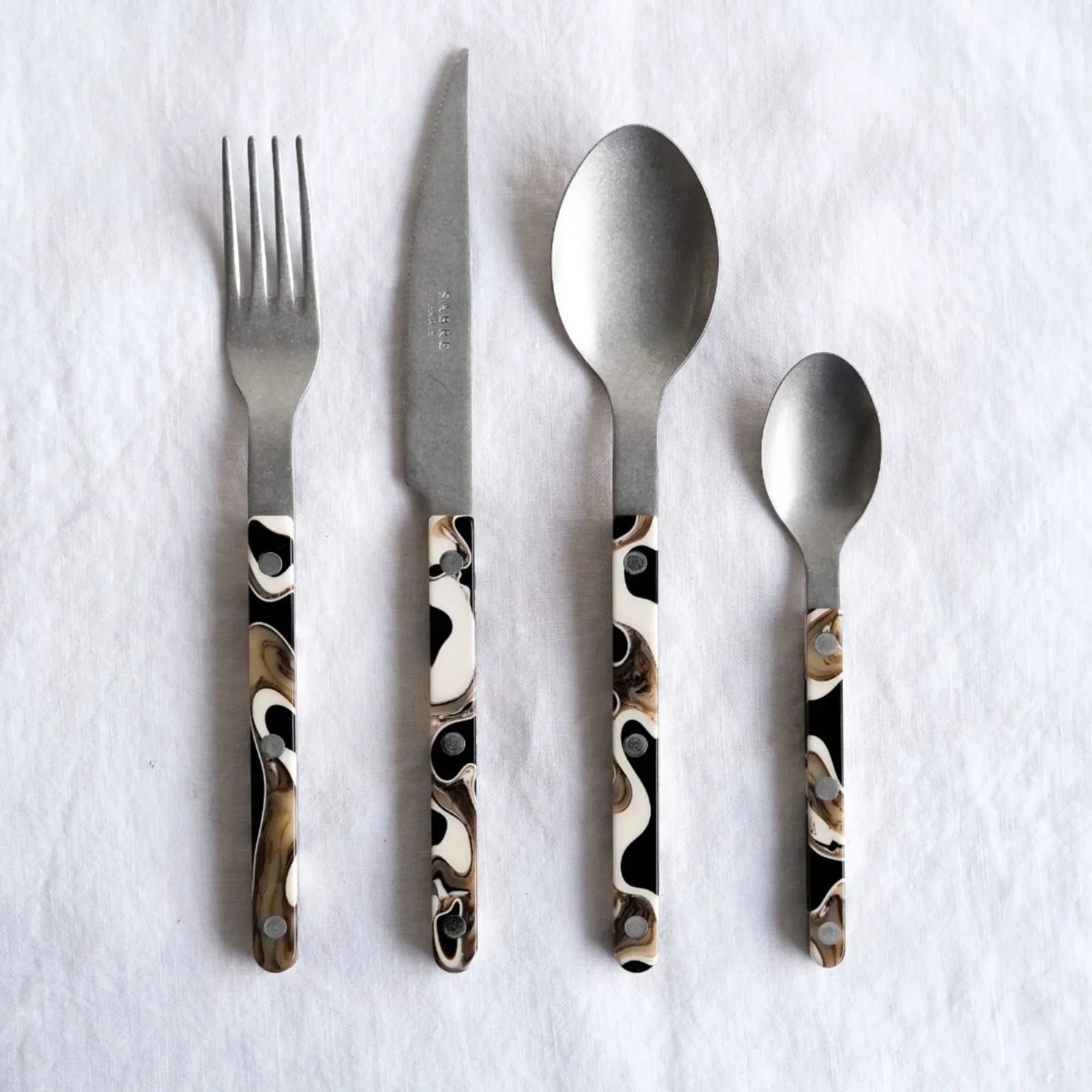 Sleek Bistrot Dune Cutlery Set salad serving spoon with ergonomic handle and mirror-polished finish