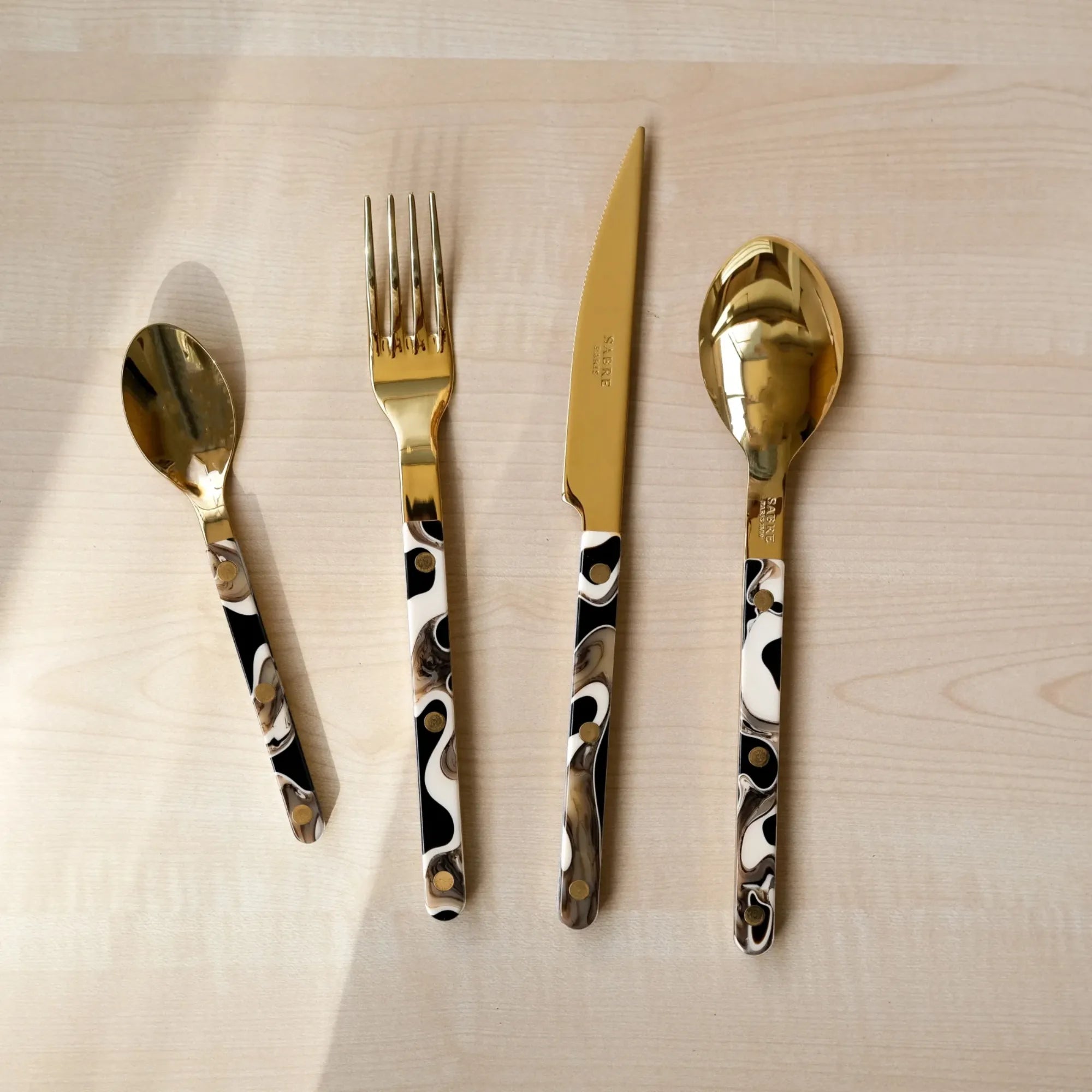 Elegant Bistrot Dune Cutlery Set salad fork with smooth edges and durable construction