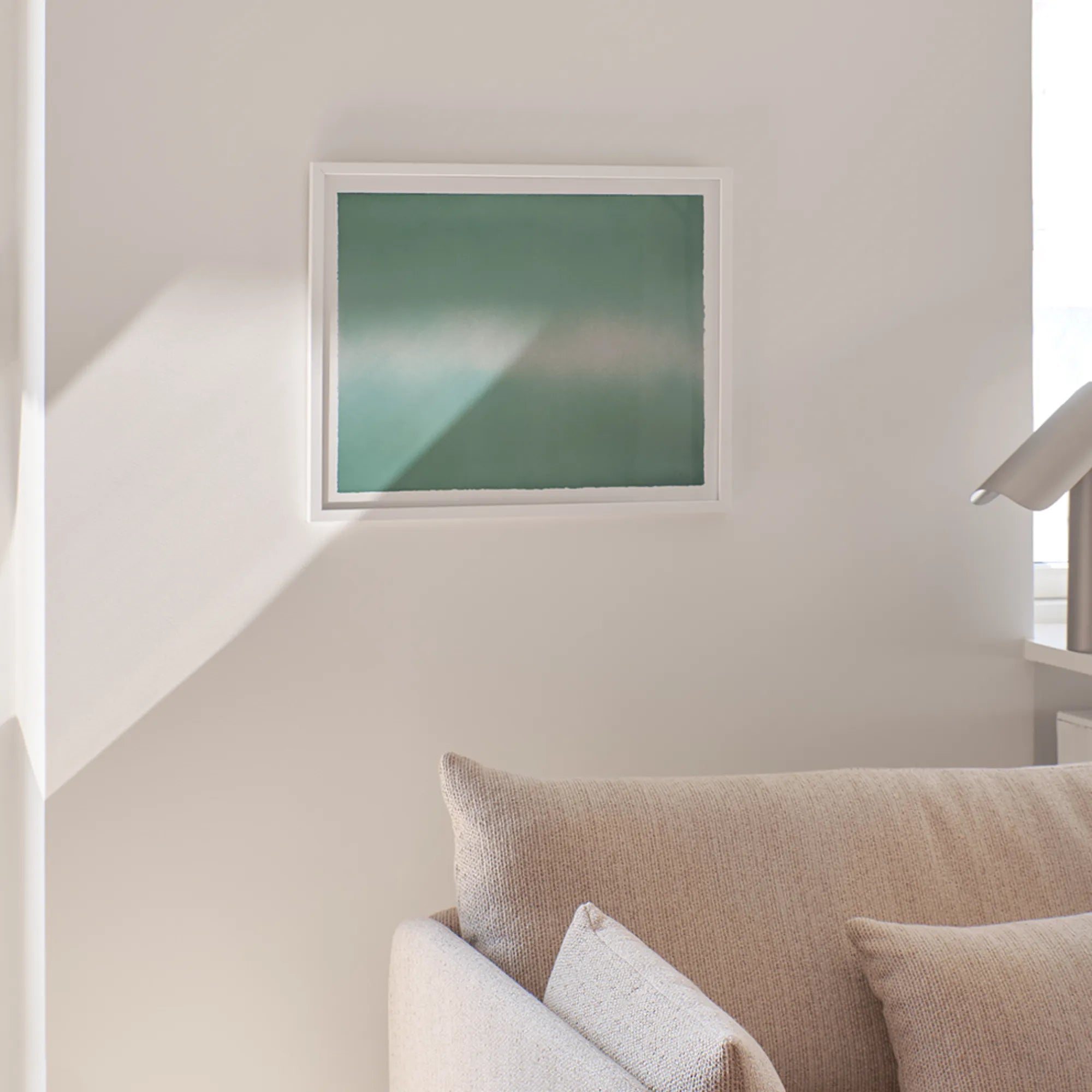 Green Interstellar - An innovative product that combines modern technology with sustainable materials to create a stunning visual effect