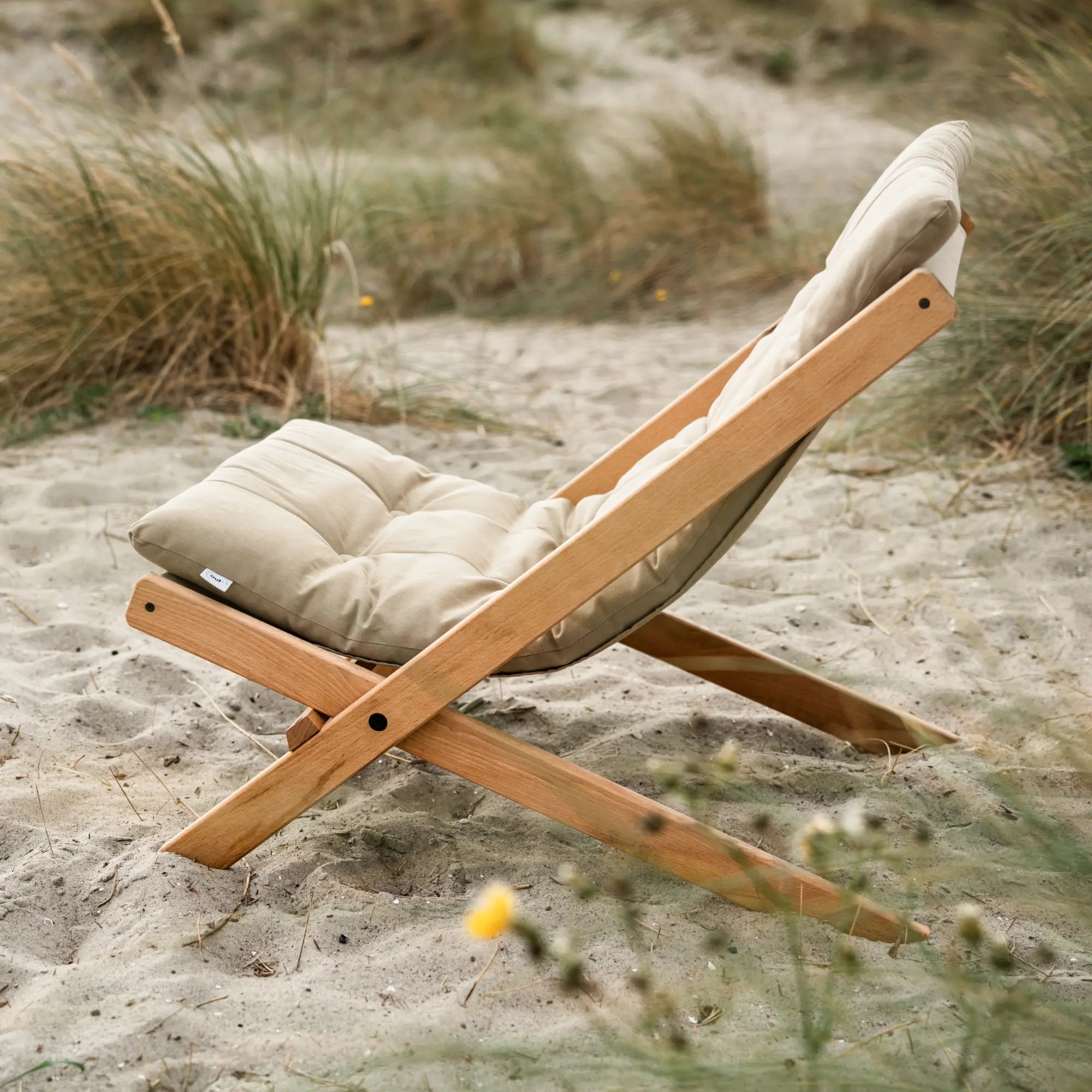 Relaxing Outdoor Boogie Chair with smooth reclining mechanism