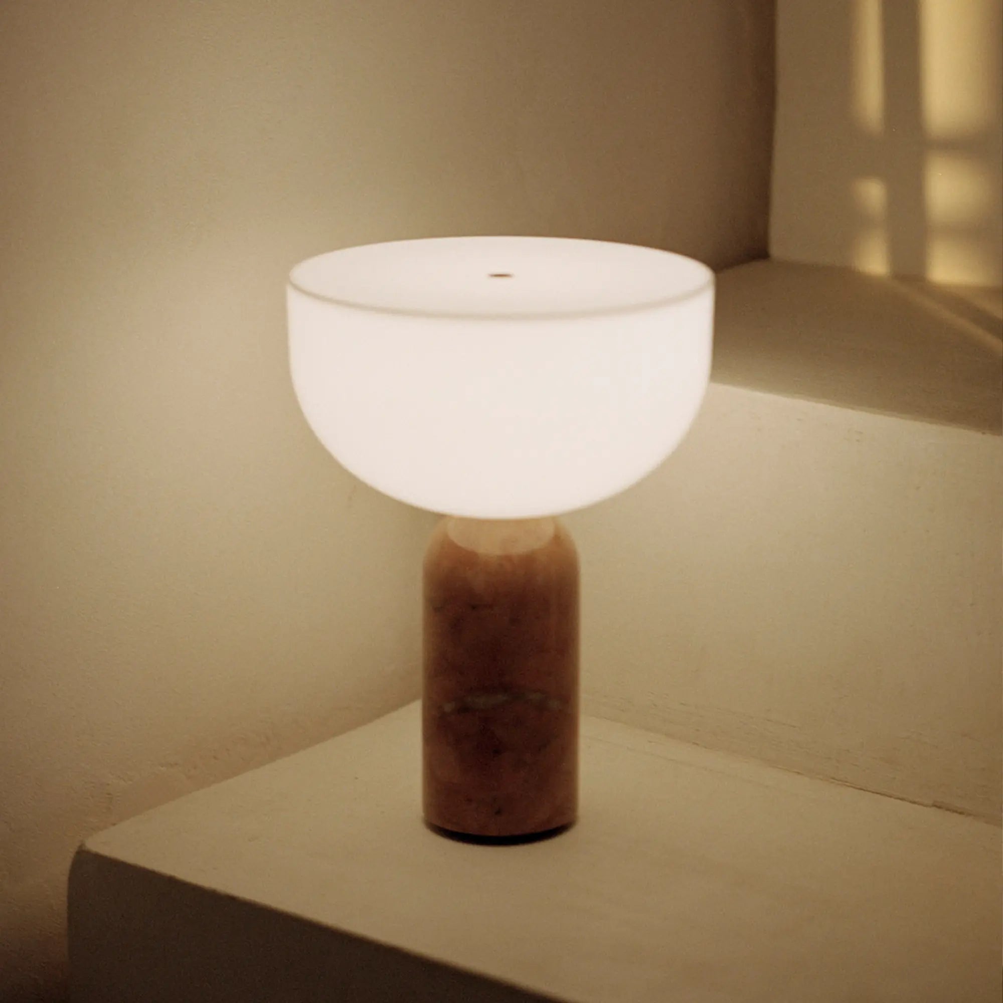 Kizu Portable Table Lamp with Rechargeable Battery and Adjustable Brightness Control for Home and Outdoor Use