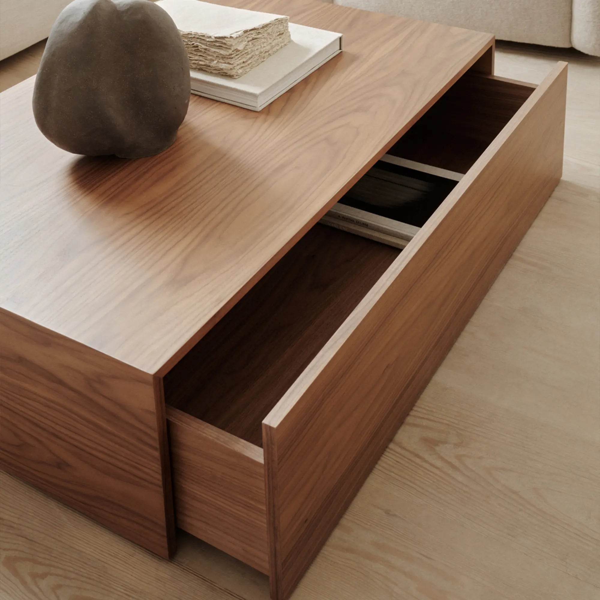 Mass Coffee Table w. Drawer