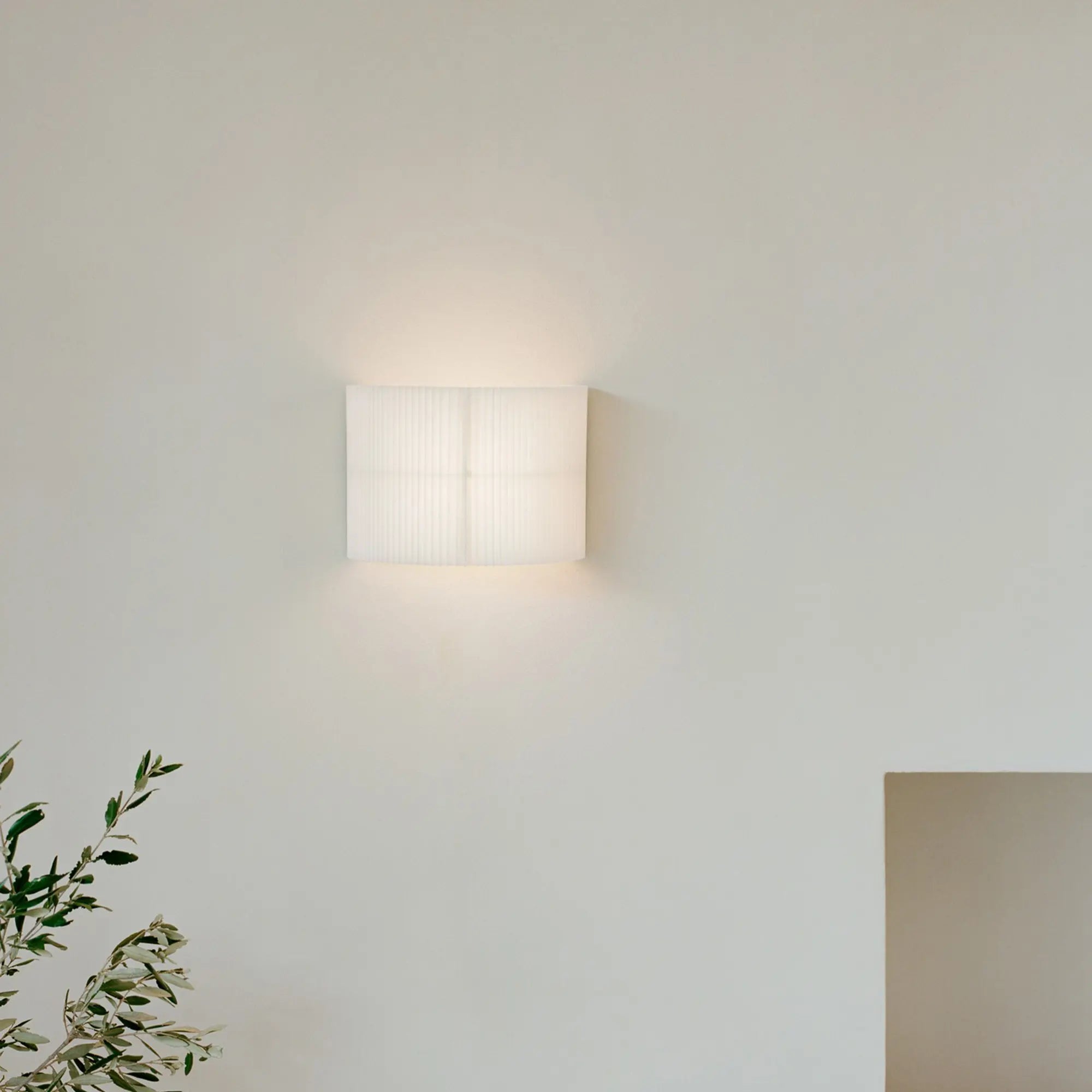 Nebra Wall Lamp