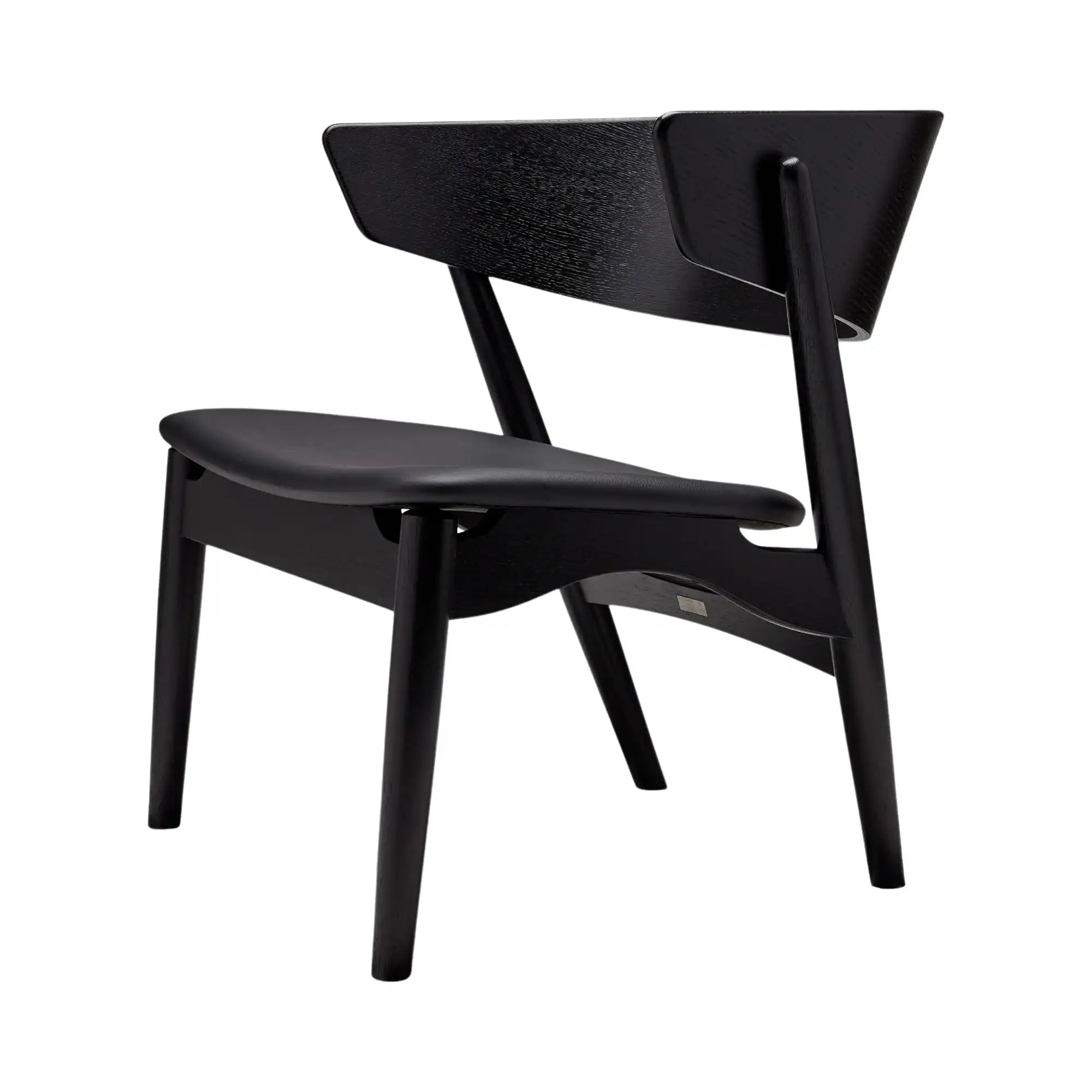 No 7 Lounge Chair in classic black leather with 360-degree swivel base