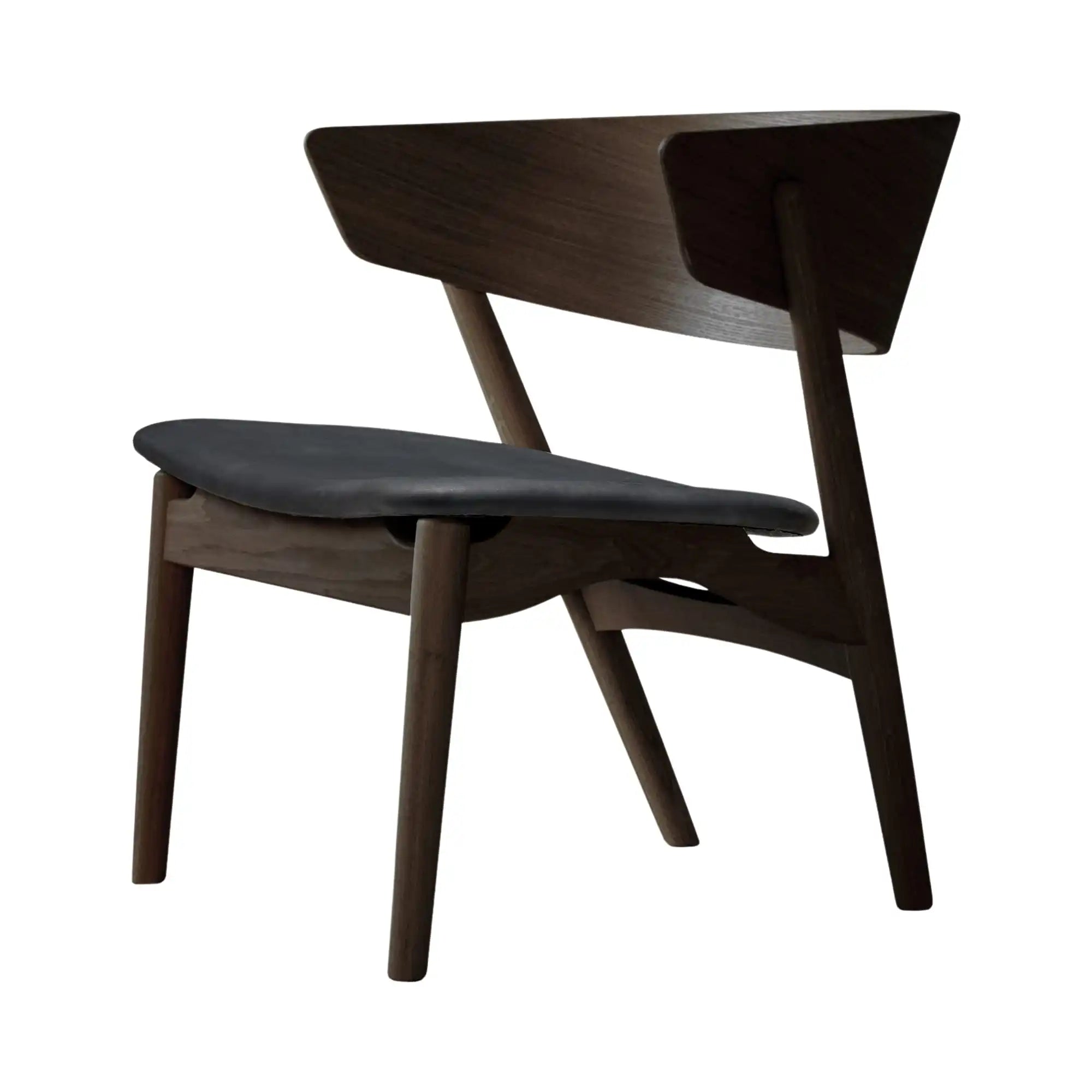 A luxurious No 7 Lounge Chair made with high-quality materials for ultimate comfort