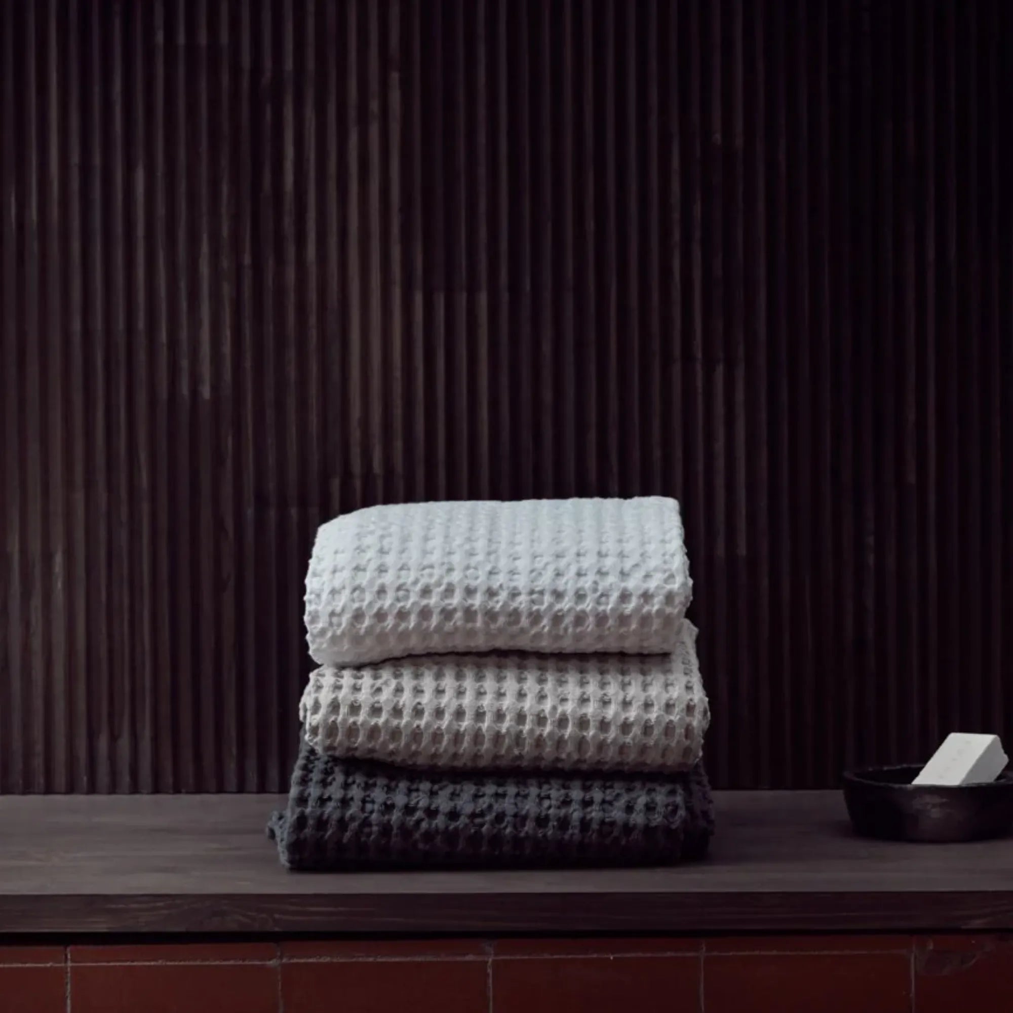 Puro Towel Set's fluffy and thick texture for ultimate comfort and coziness