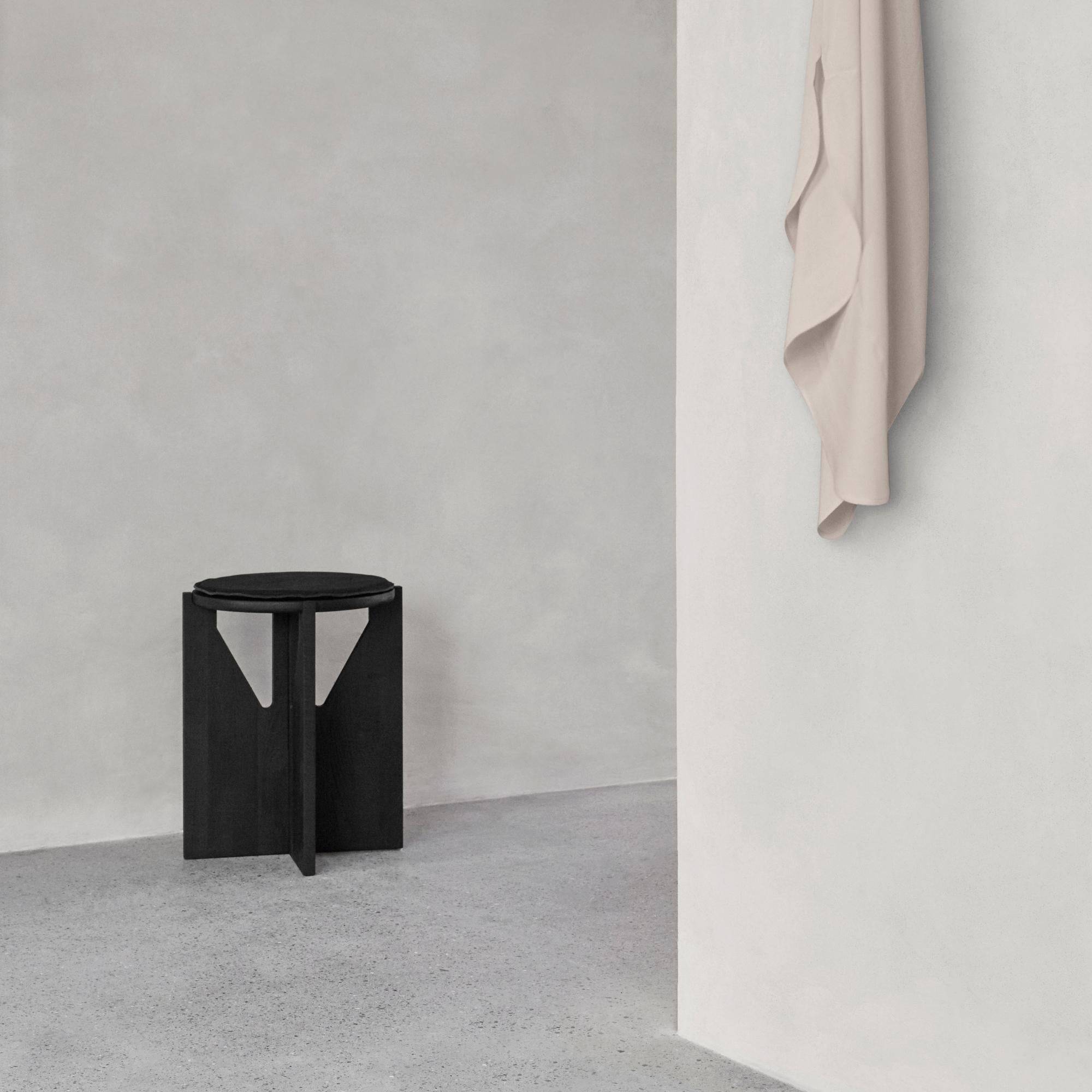 Simple Stool - THAT COOL LIVING