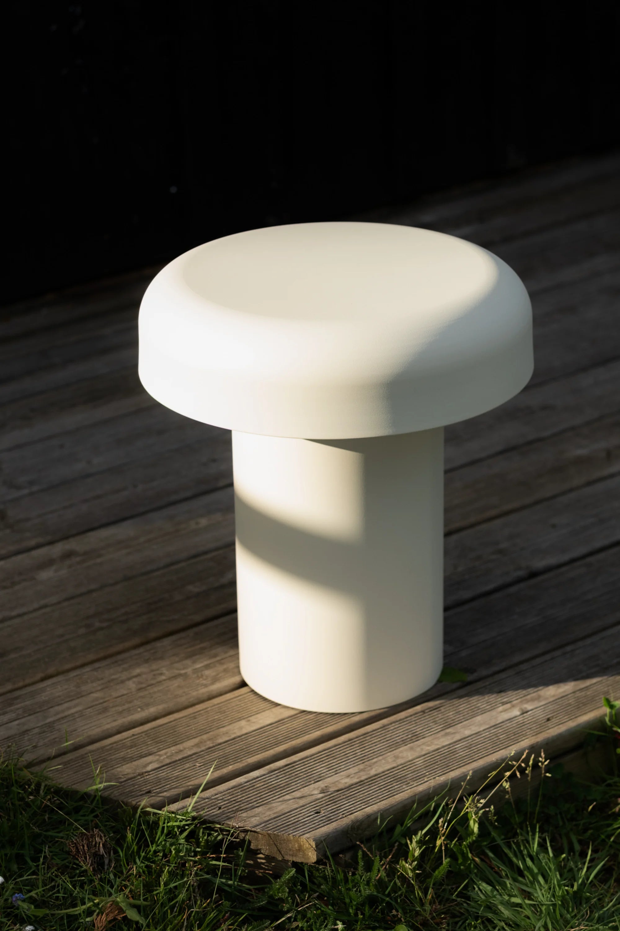 Outdoor Miko Side Table