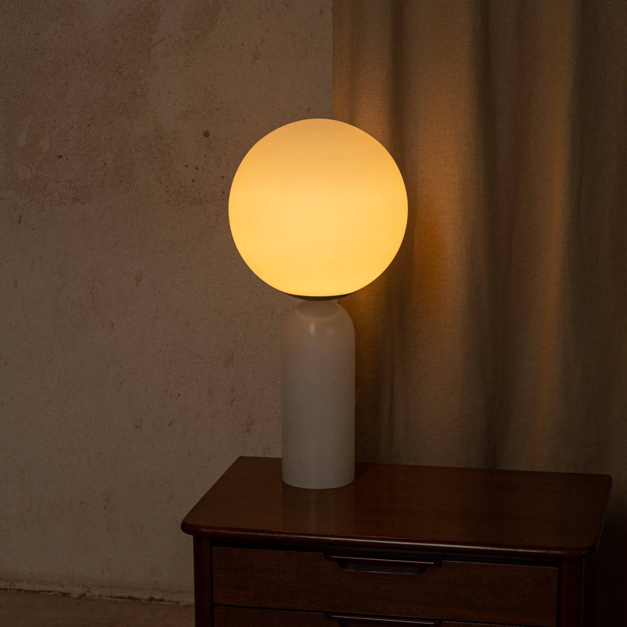 Atlas Lamp, Alabaster - White
