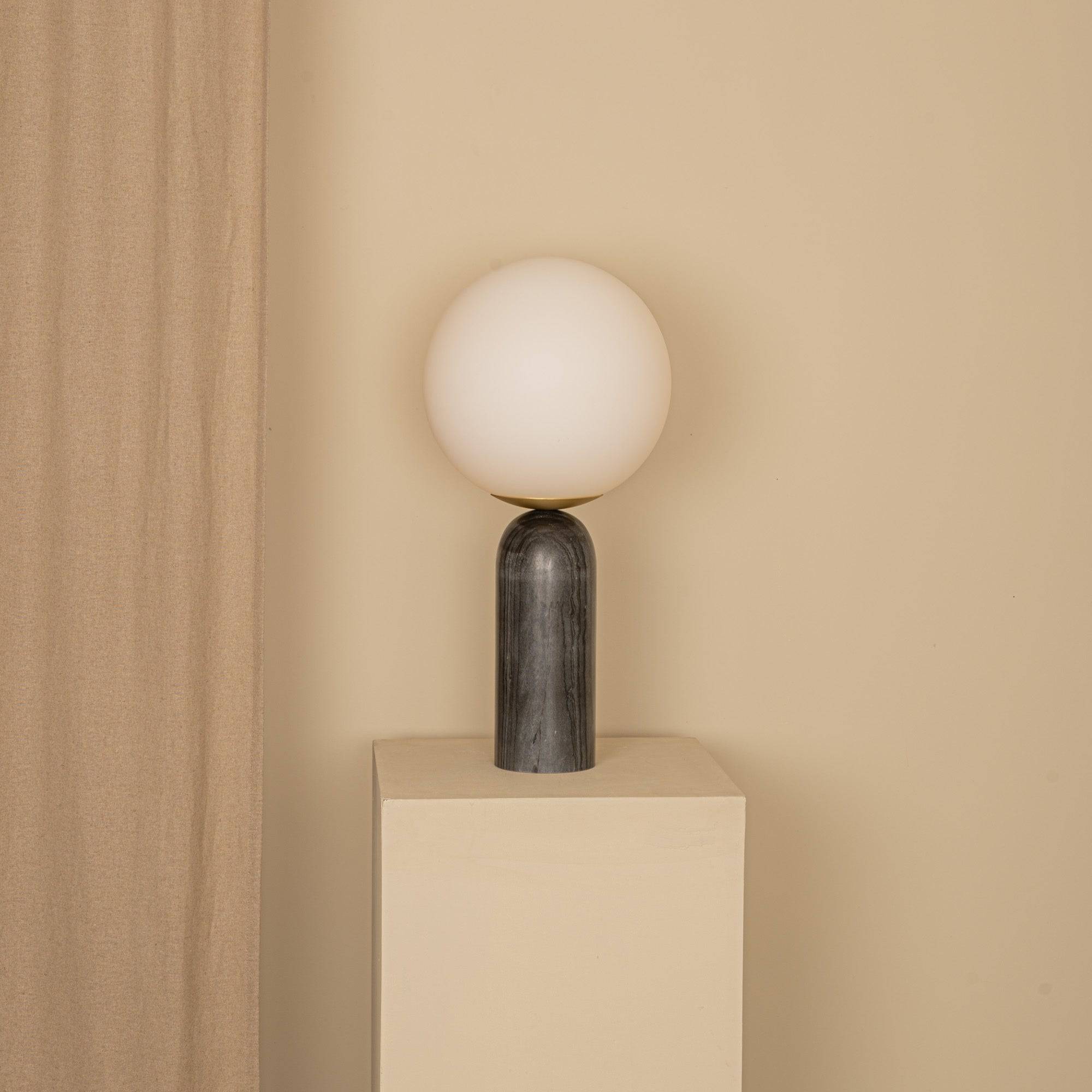 Atlas Lamp, Marble - Black