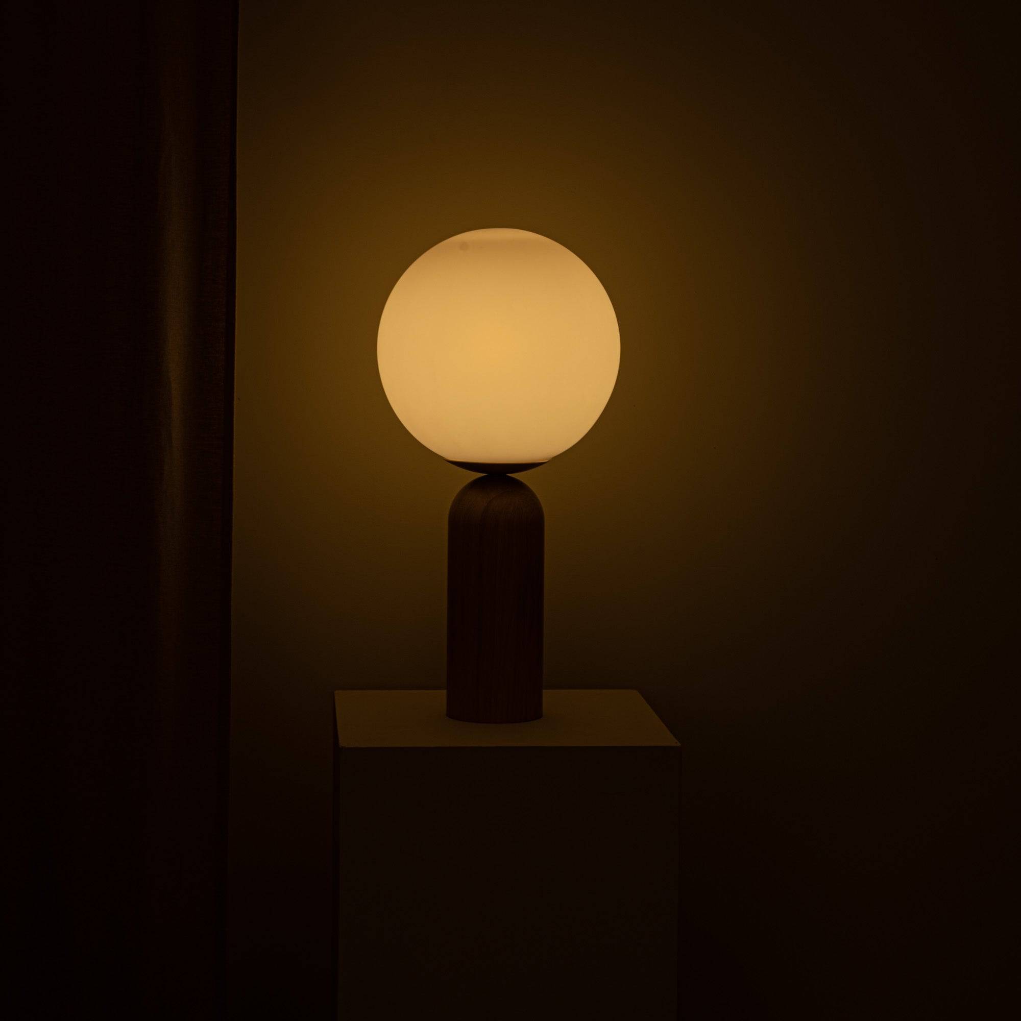 Atlas Lamp, Wood - Oak