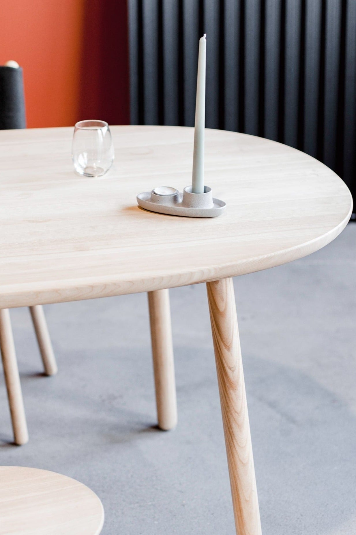 Naïve Dining Table Table EMKO